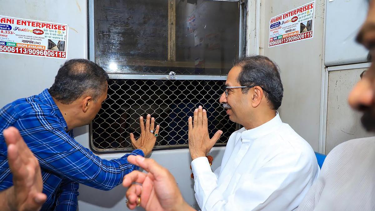 Modi making slaves out of 140 crore Indians, says Uddhav Thackeray