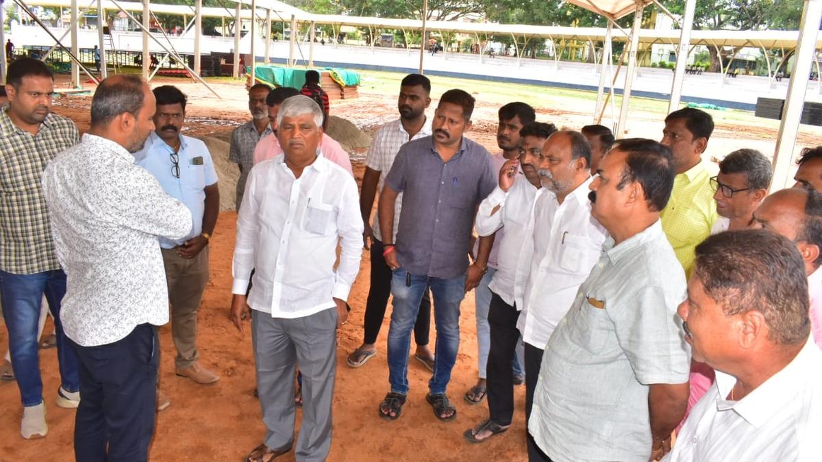 HDK brings mega job mela to Mandya The Hindu