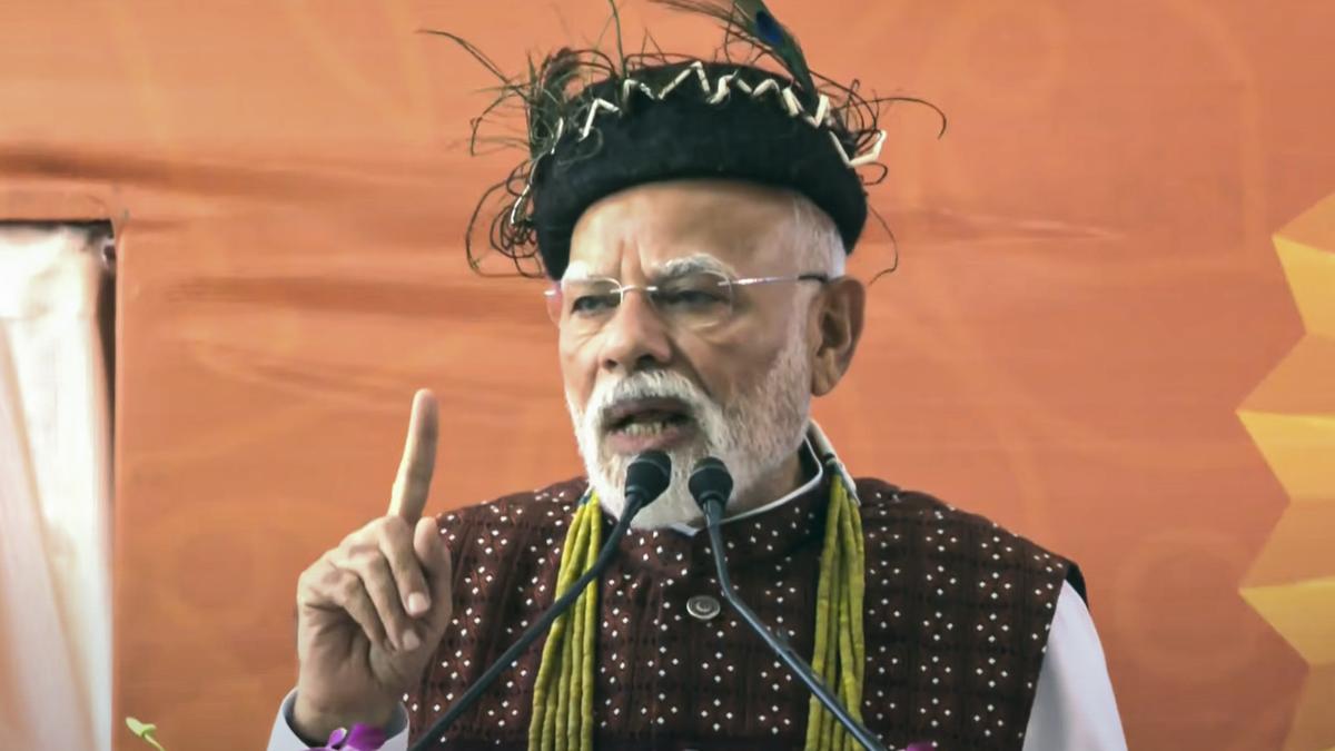 'Inherent habit' of Congress to abandon any development work that's difficult: PM Modi