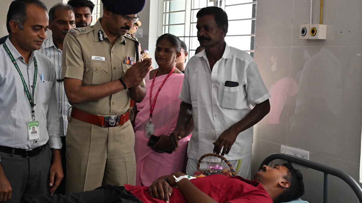 IG visits injured police officials in Namakkal; former DGP praises Namakkal encounter