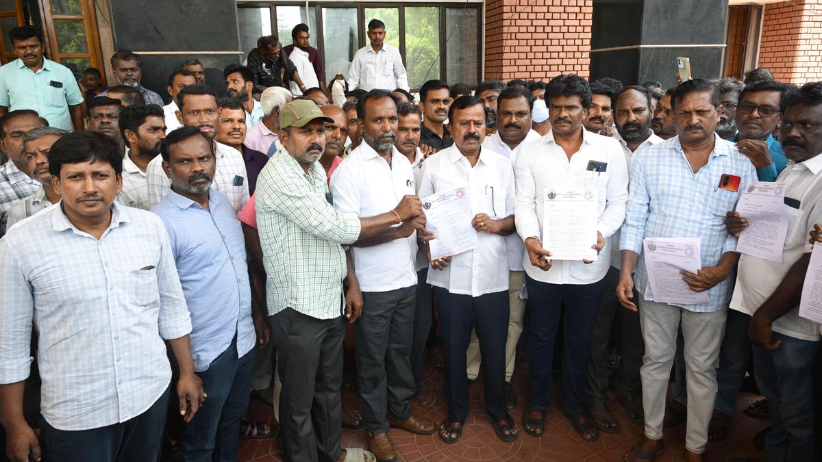T.N. government to rope in external agency for used liquor bottle collection, says Prohibition Minister