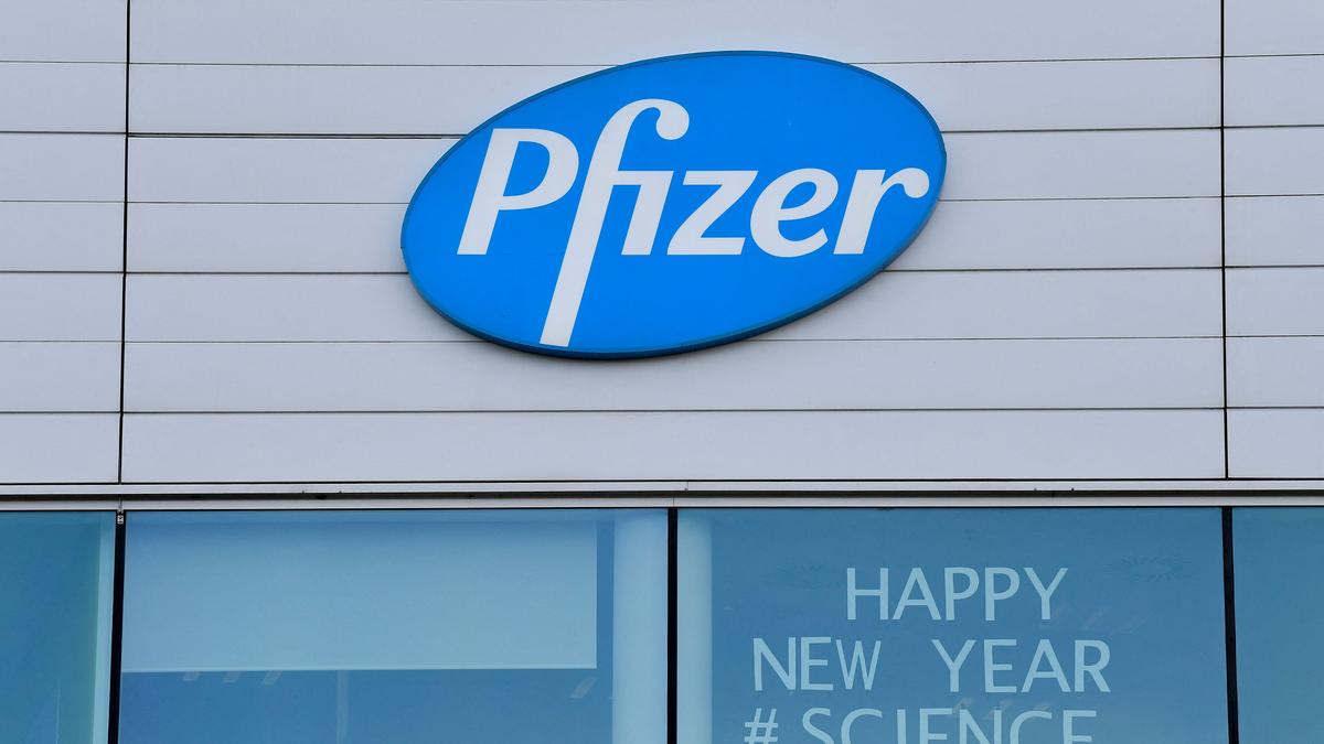 Pfizer drug extends life for people with rare form of lung cancer