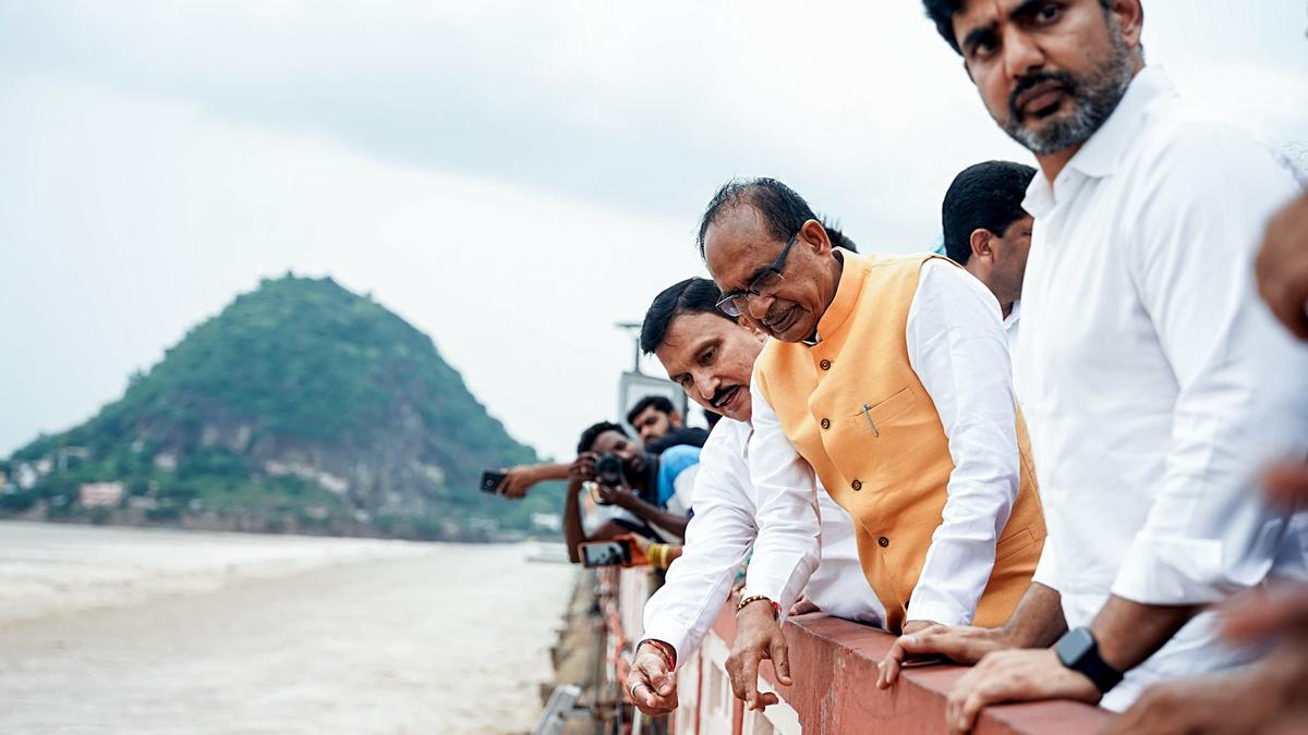 Long-term plan needed to increase flood discharge capacity of Prakasam Barrage, says Union Minister Shivraj Chouhan