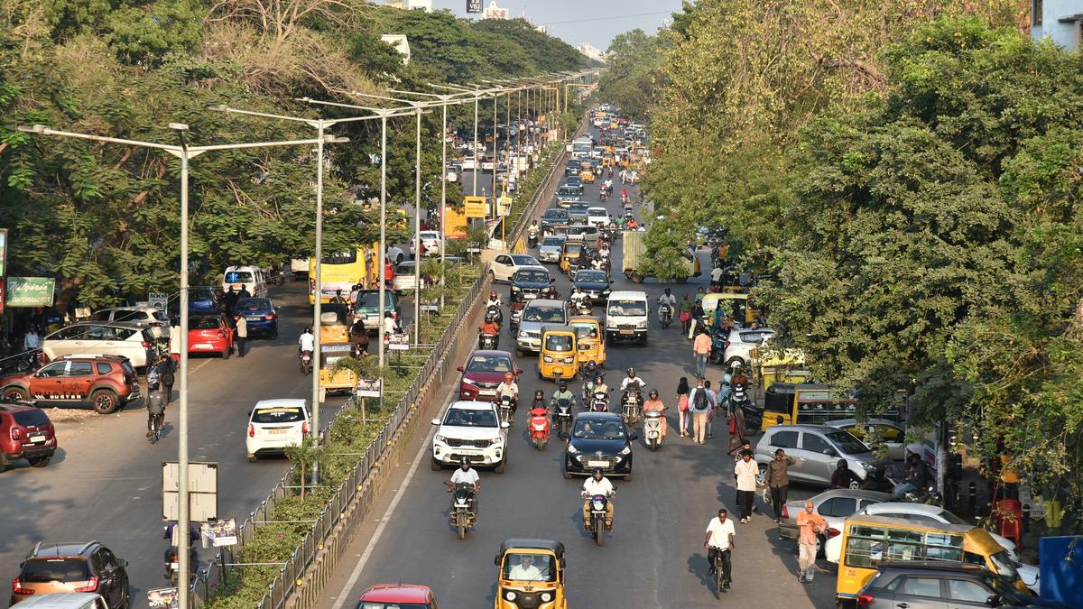 Traffic congestion plagues areas along Anna Nagar Second Avenue