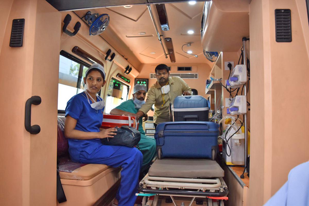 Organs retrieved from a brain dead patient at KLES Dr Prabhakar Kore Hospital in Belagavi being transported to Bengaluru, Hubballi and Dharwad for organ transplants to six persons in March 2022. 