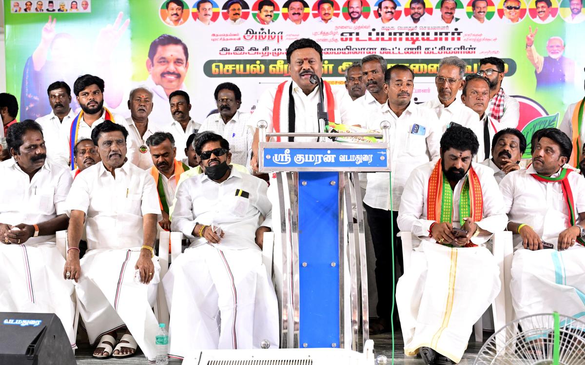 Dindigul C. Srinivasan begins election campaign