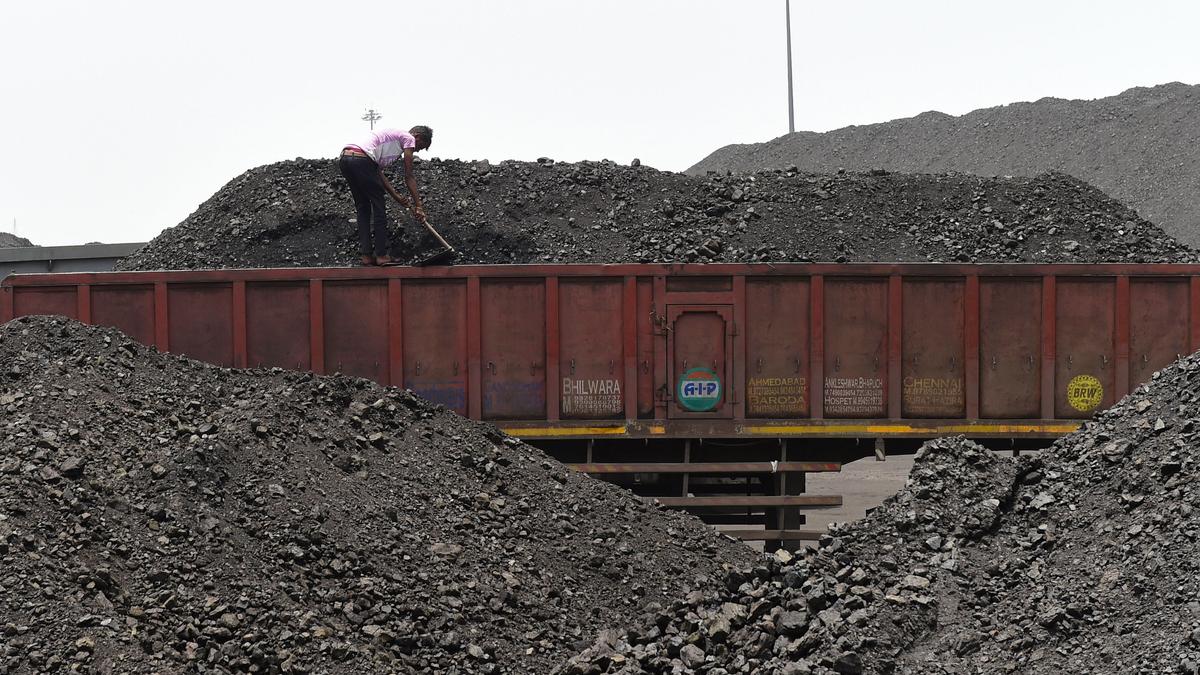 CIL to source 6 MT more coal from overseas; floats medium-term tenders to boost domestic supplies