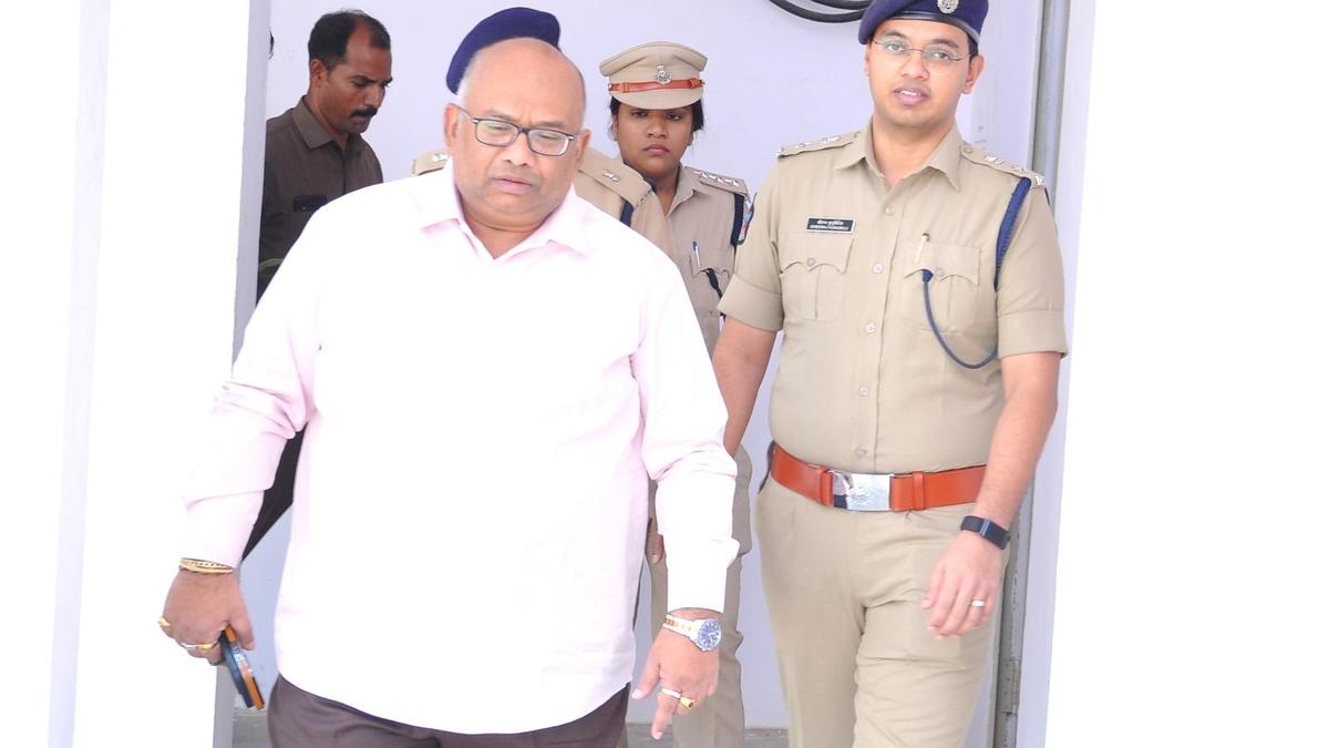 Kurnool Range DIG directs police officials to prioritise women’s safety