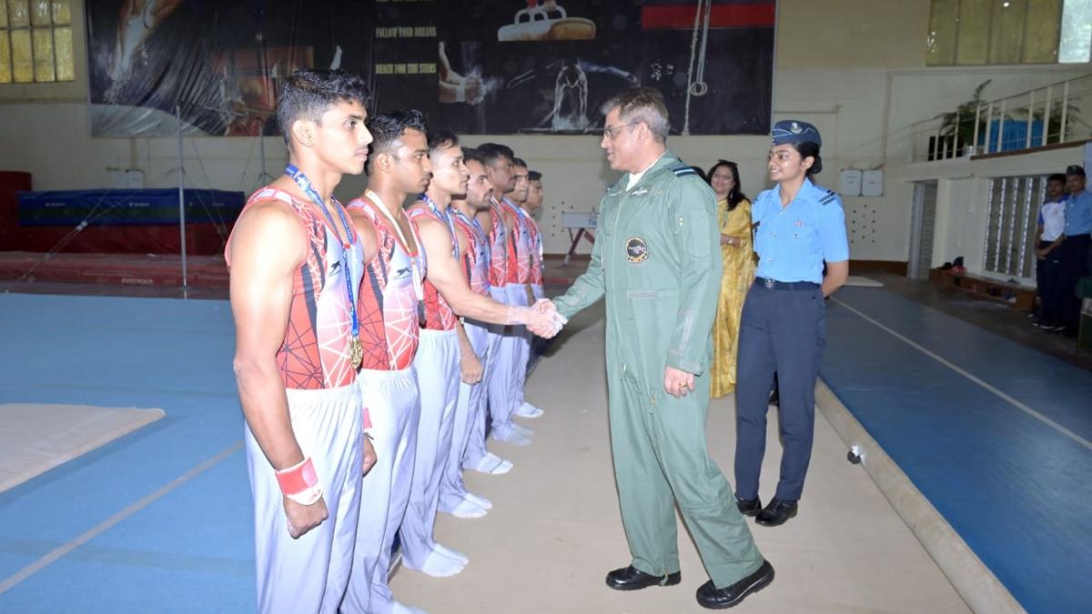 Senior IAF officer visits Sainik school in Vijayapura, ATS in Belagavi