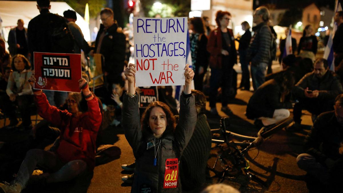 Hamas agrees to release a U.S.-Israeli hostage and the bodies of four other dual nationals