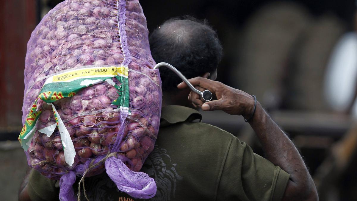 Sri Lanka inflation hits record high as crisis worsens