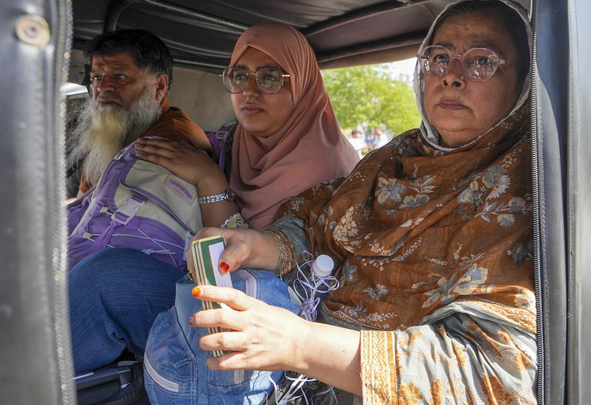 Pakistani nationals arrive at the Attari-Wagah border to move to their country, near Amritsar on April 27, 2025. Pakistani nationals arrive at the Attari-Wagah border to move to their country, near Amritsar on April 27, 2025.