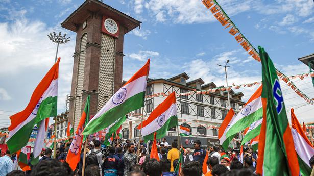 Kashmir sees politics over Har Ghar Tiranga campaign