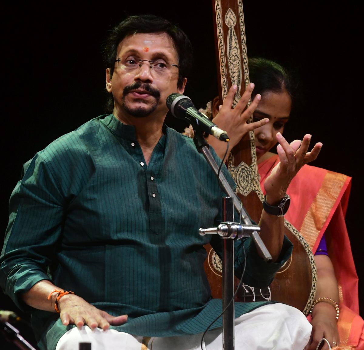 R. Suryaprakash performing on Gopalakrishna Bharathi Day at the Music Academy in Chennai