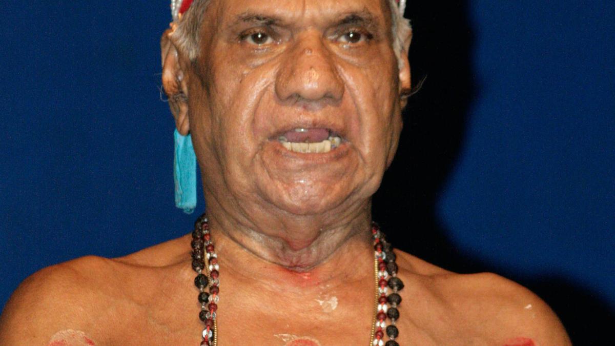 Tribute to P.K. Narayanan Nambiar — a multi-faceted mizhavu exponent