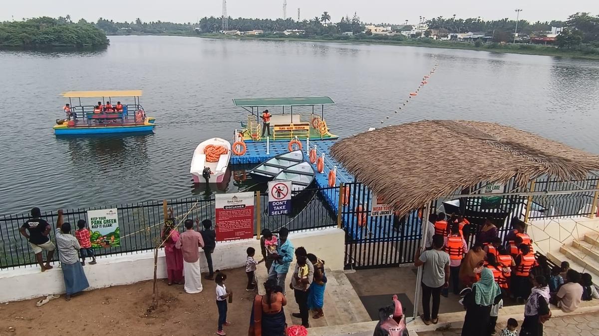 Robust public patronage for boating noticeable in Andipalayam Lake, decks cleared for revival of boating in Thirumoorthy Dam