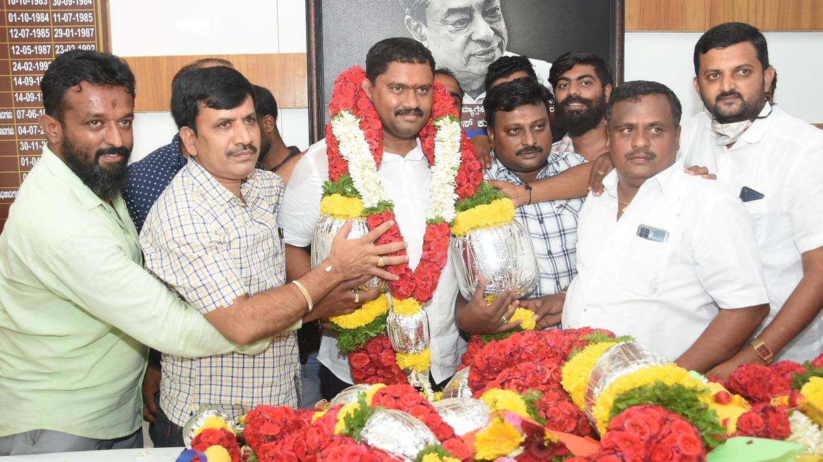 Prasanna resigns as MYMUL president