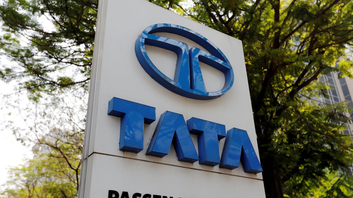 Tata Motors turned profit of ₹2,960 crore in Q3