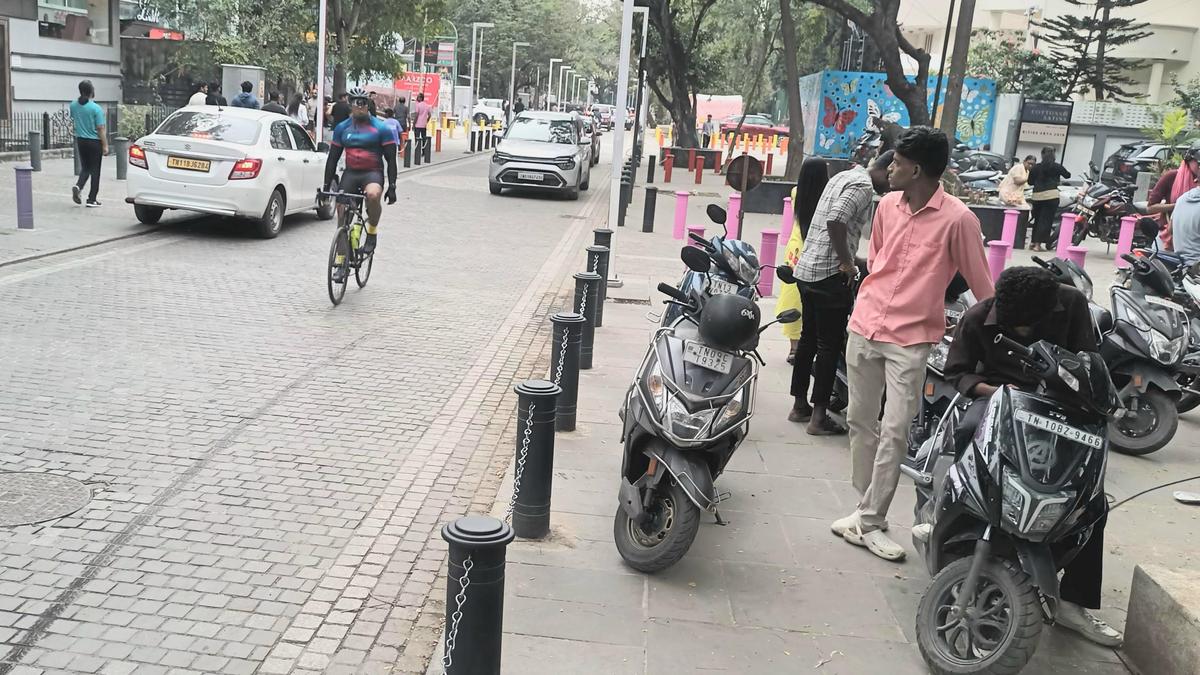 GCC completes work on pedestrian plaza on Khader Nawaz Khan Road
