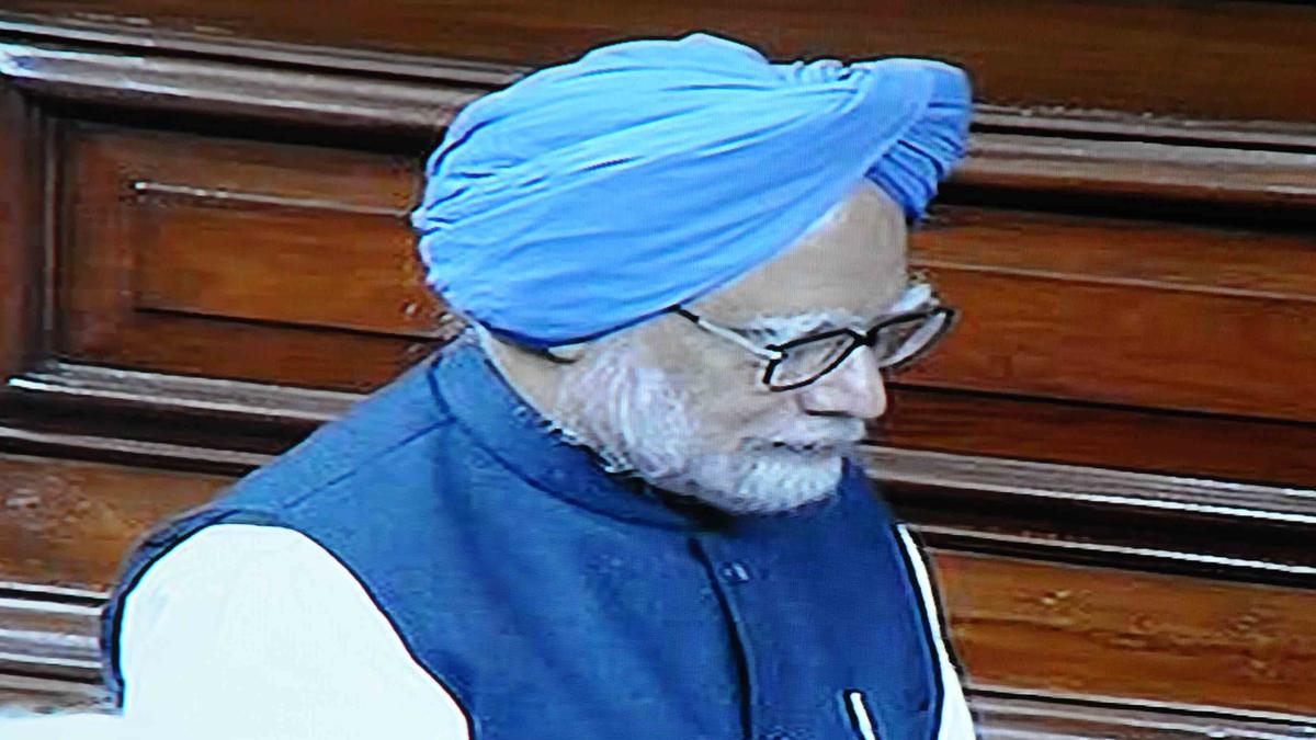 Manmohan Singh stood firm on Telangana formation not succumbing to political pressures