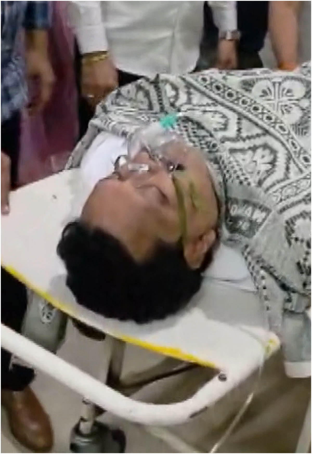 BJP–Shiv Sena workers clash in Thane during Civic poll campaign - The Hindu