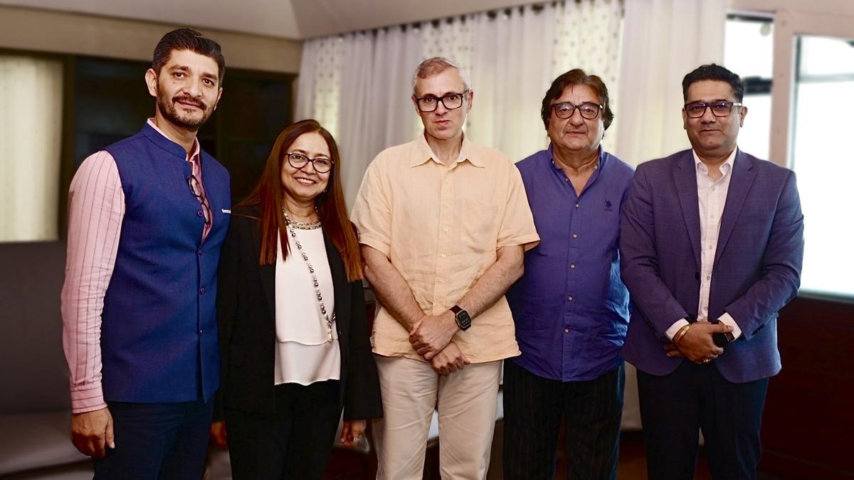  From Pahalgam and Gulmarg, Omar Abdullah to make bid to woo tourists to Kashmir