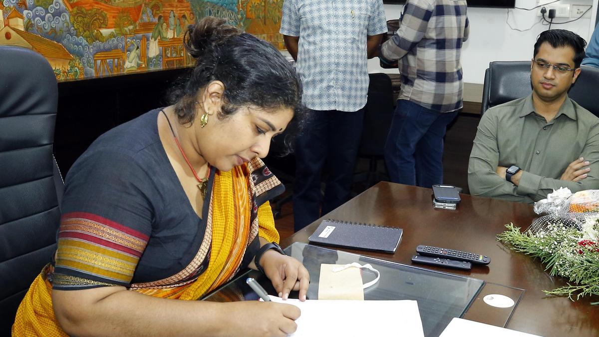 M.S. Madhavikutty assumes charge as Kozhikode District Collector
