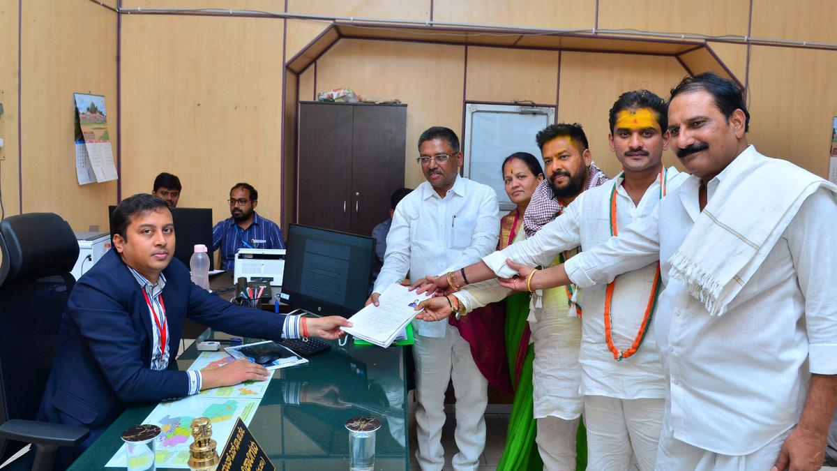 Karnataka elections: Congress candidate B. Nagendra files nomination papers for Ballari Rural
