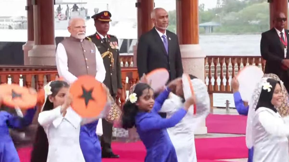 Modi and Muizzu meet to strengthen relations after unease