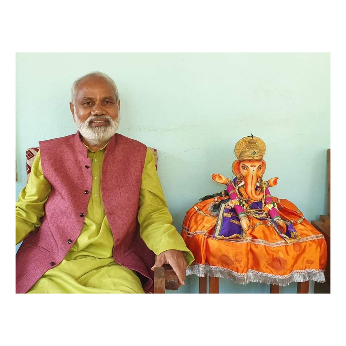 Parshuram Gangavane with his Ganesha puppet