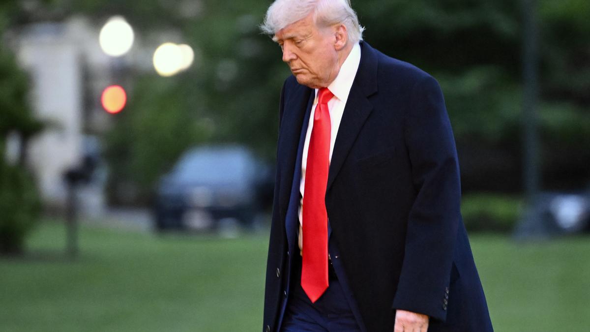 https://th-i.thgim.com/public/incoming/423/article69610529.ece/alternates/LANDSCAPE_1200/Trump_Crypto_Dinner_59654.jpg