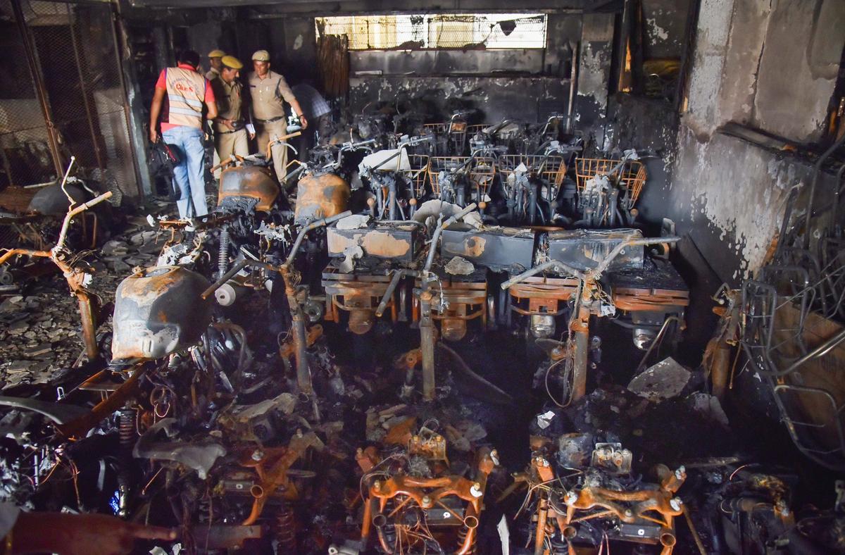 Hyderabad fire Locals jumped into smokefilled hotel to rescue