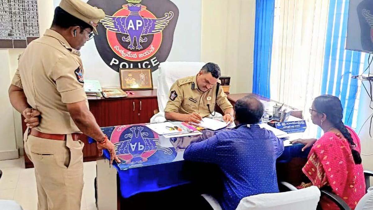 Special grievance programme on land disputes by Vizag city police evokes good response from public