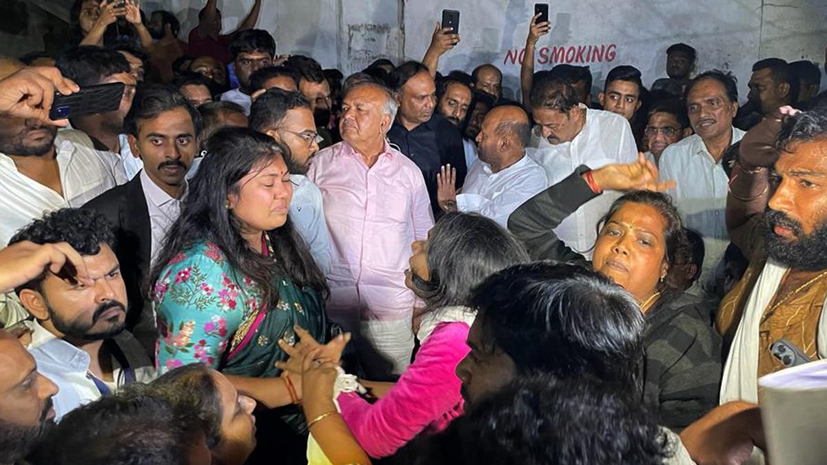 Sowmya Reddy seeks support to fight ‘injustice’