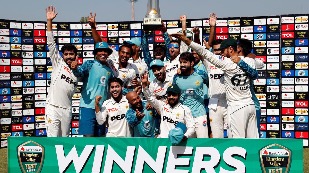 Pakistan beat England by nine wickets to win Test series 2-1