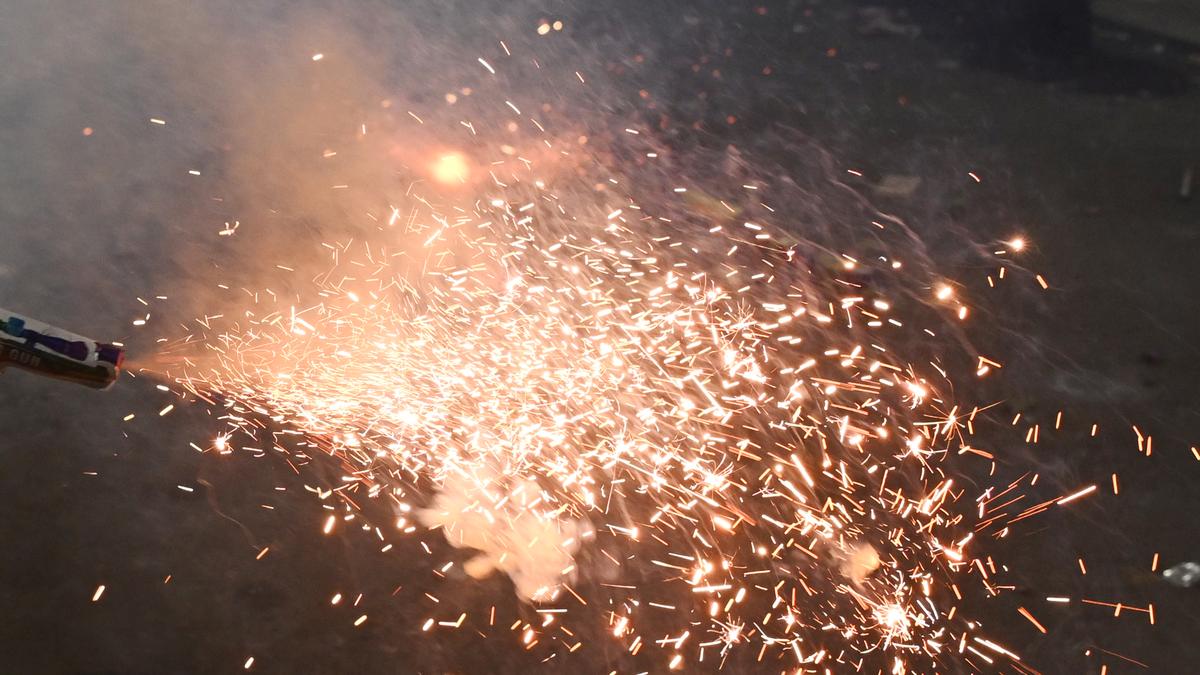 Man who fell on lit firecrackers in Sivakasi succumbs to burns