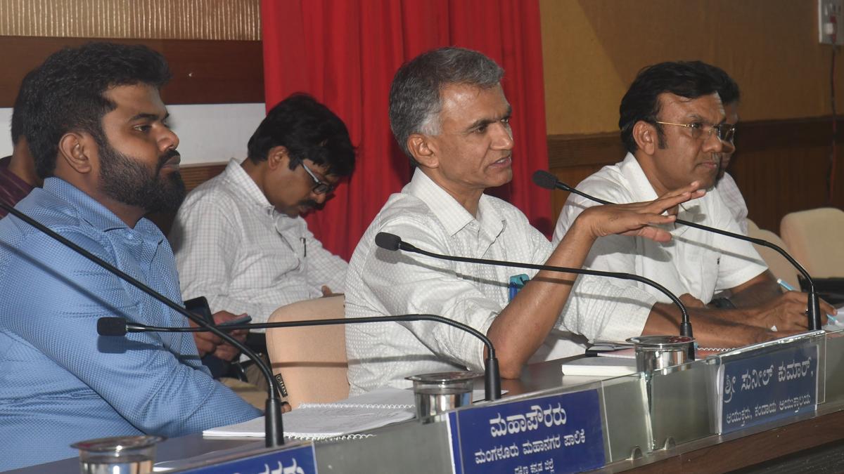 Revenue Minister directs officials to complete pending rain relief works in a fortnight