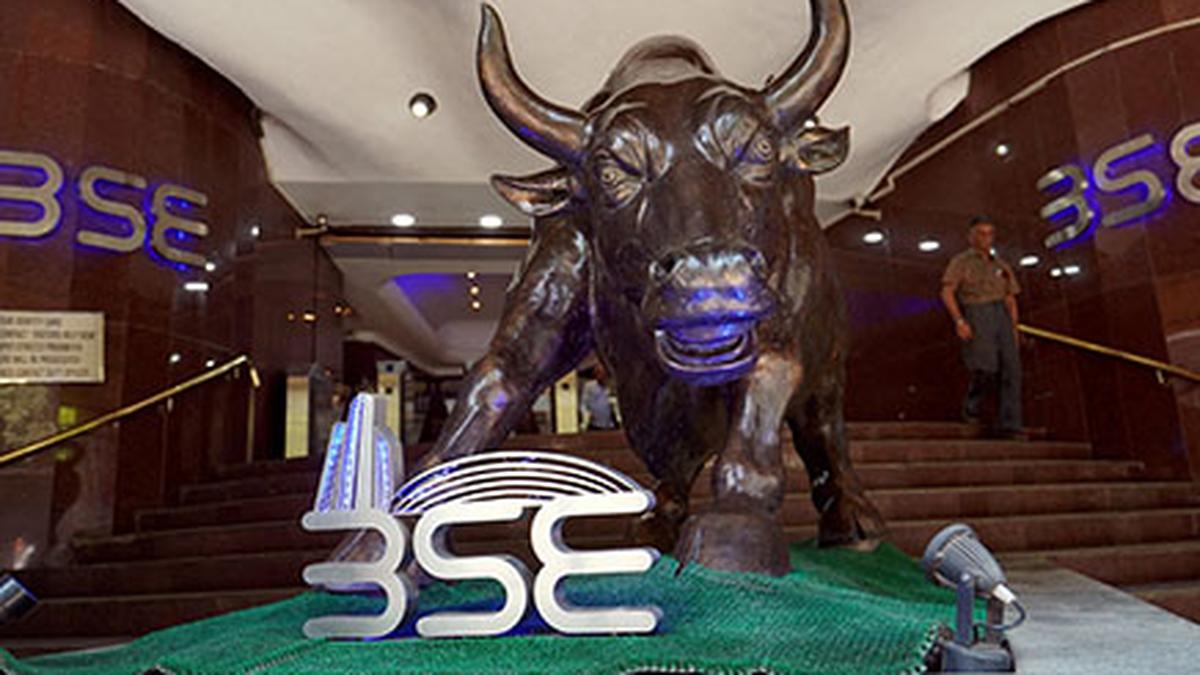 Stock markets extend gains for 3rd day; Airtel, Reliance major movers Stock markets extend gains for 3rd day; Airtel, Reliance major movers