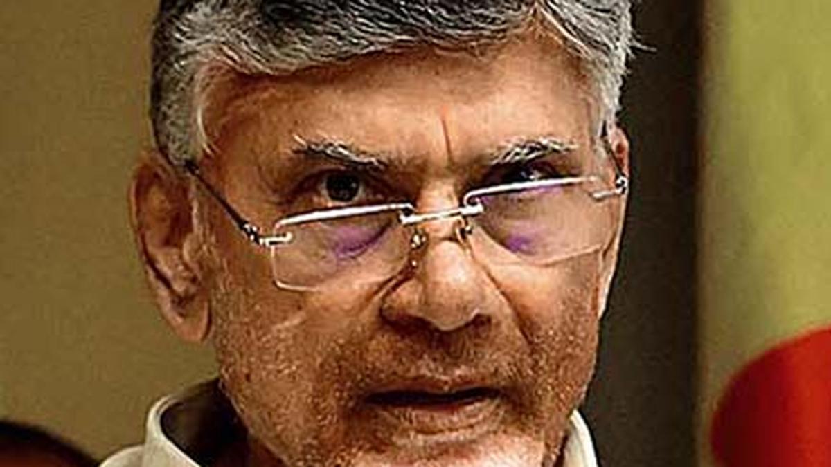 Naidu vows to strengthen TDP in Telangana