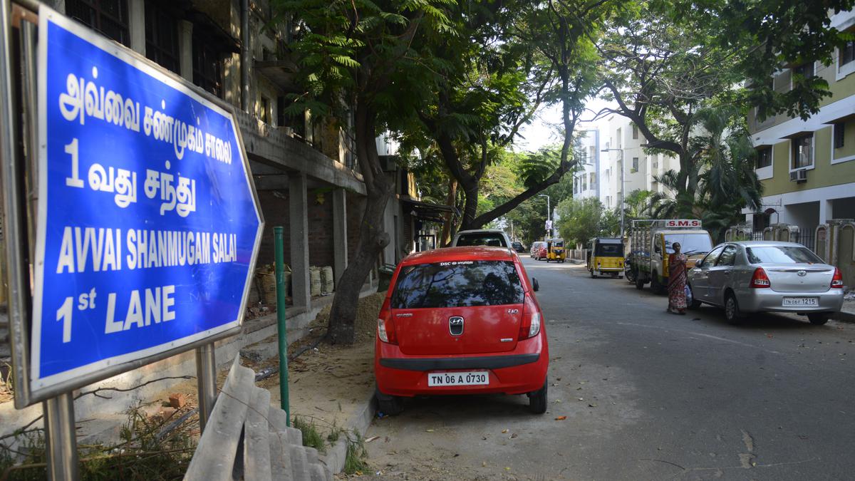 Unauthorised parking on streets leave residents helpless in Chennai