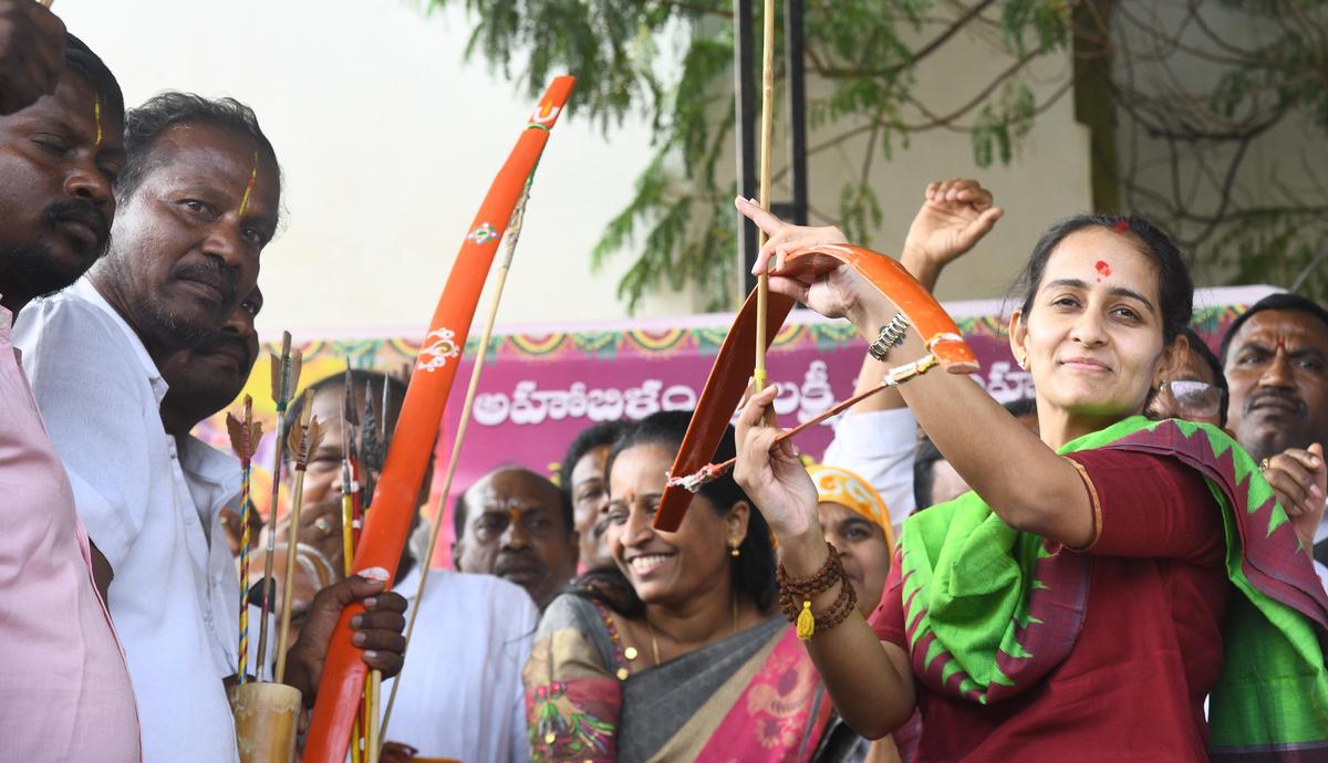 Member of Parliament (Nandyal) Byreddy Shabari with the 100-year-old bow gifted to her by the Chenchu community recently. Photo: Arrangement
