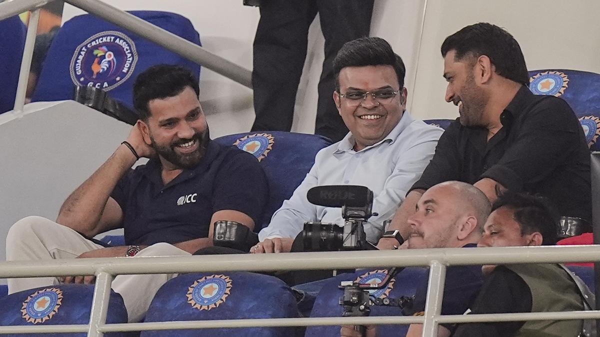 IND vs NZ T20 WC: Senyum terlihat bagus untuk Anda: Dhoni memberi tahu Gambhir setelah kemenangan bersejarah India