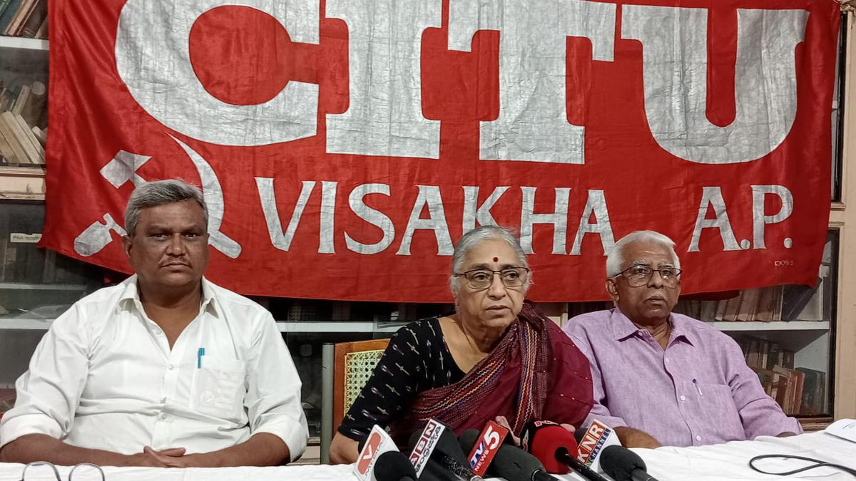 CITU blames Central govt. policies for frequent train accidents