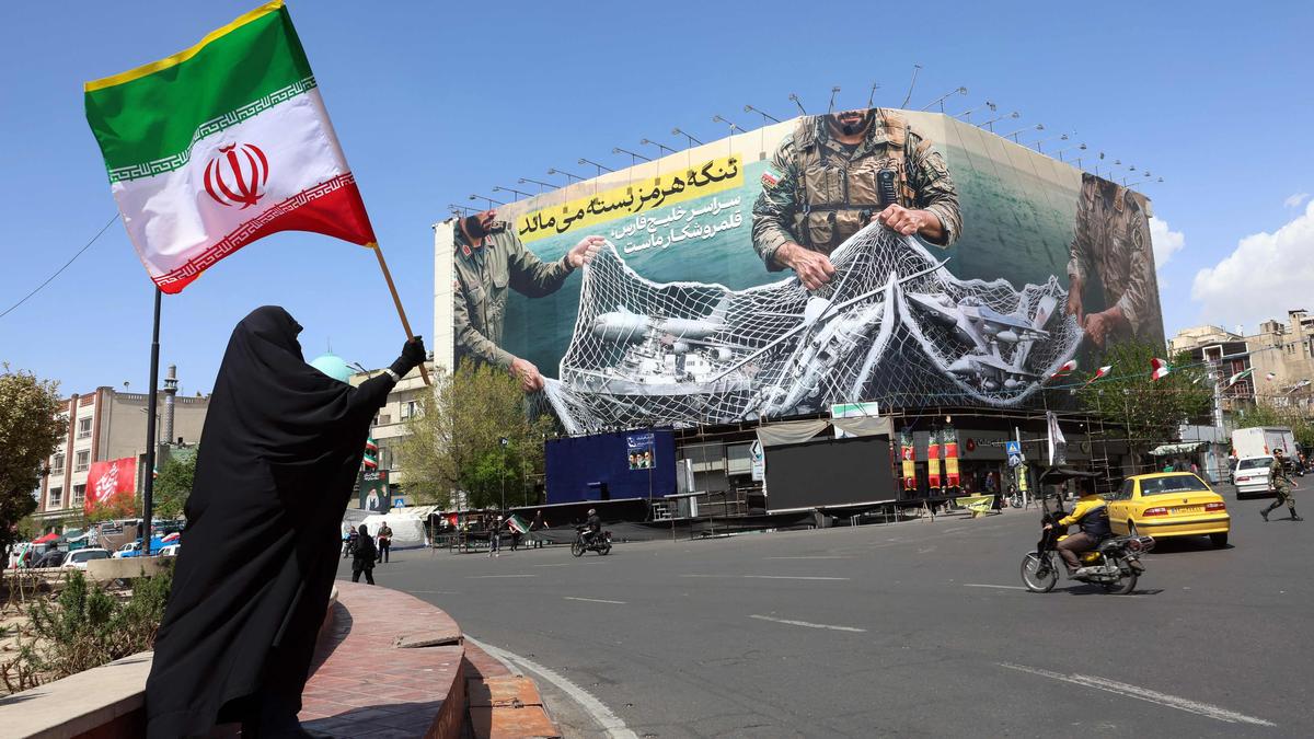 Iran-Israel war LIVE: Iran calls for human chains around power plants as Trump's 'deadline' approaches