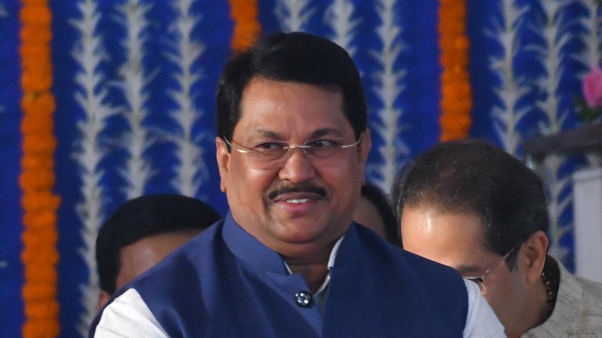 https://th-i.thgim.com/public/incoming/4b5oqn/article69124570.ece/alternates/LANDSCAPE_1200/MAHARASHTRA%20MINISTER%20VIJAY%20WADETTIWAR