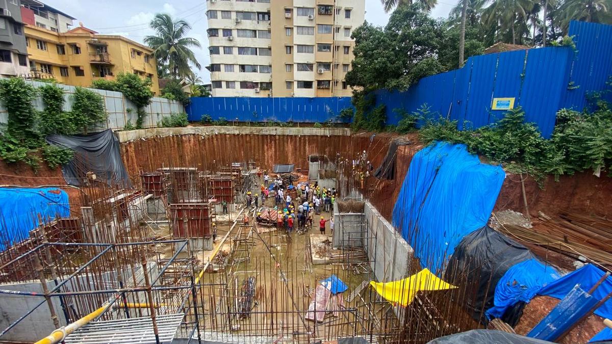 Two workers trapped as earth caves in at construction site in Mangaluru