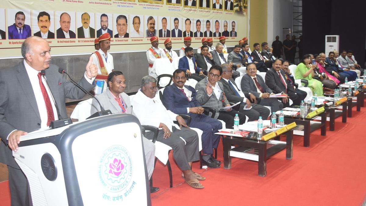 SC judges tell young advocates to adhere to ethics in profession