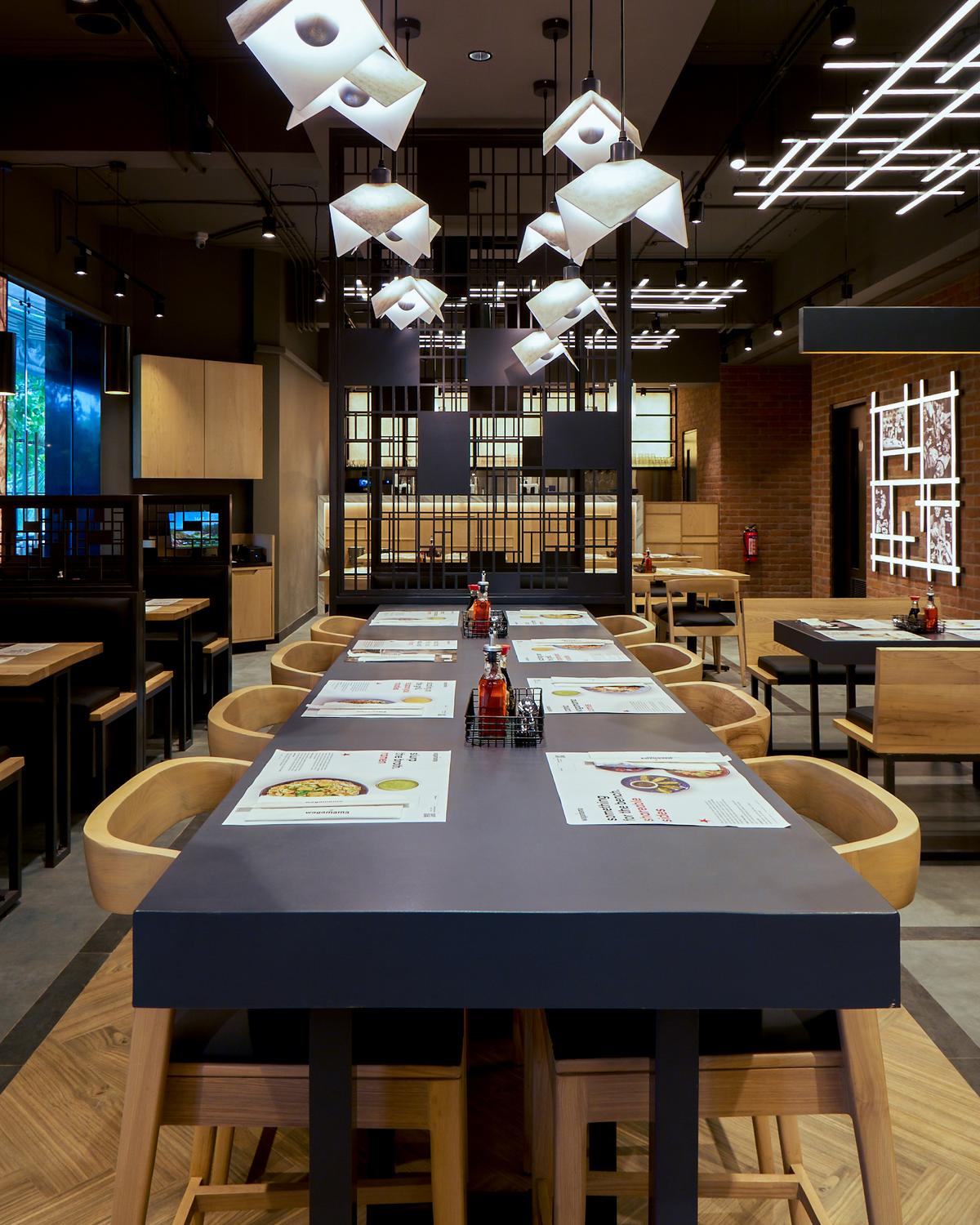 The community section inside the restaurant