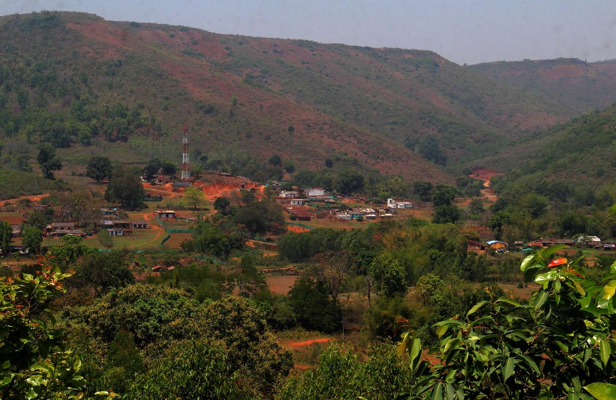 thehindu.com - Satyasundar Barik - Odisha government clears key road for Vedanta's mining project