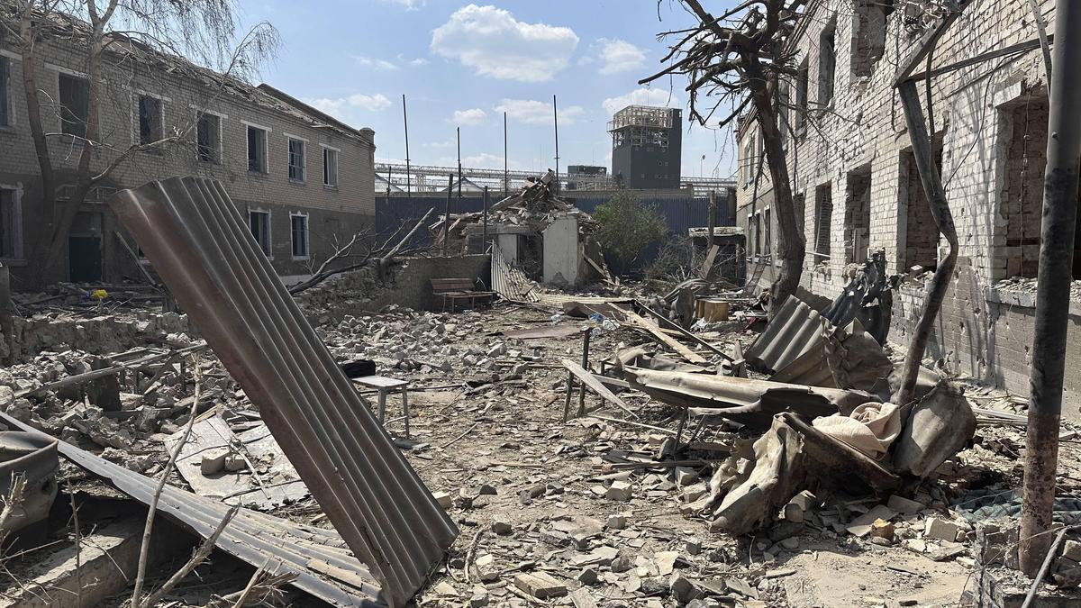 Russian missiles hit Ukrainian army training ground, killing at least 3 soldiers